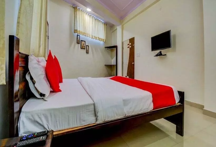 Oyo 22942 Hotel Opal