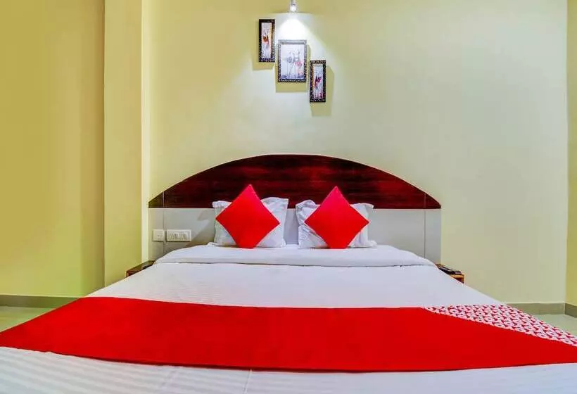 Oyo 22942 Hotel Opal