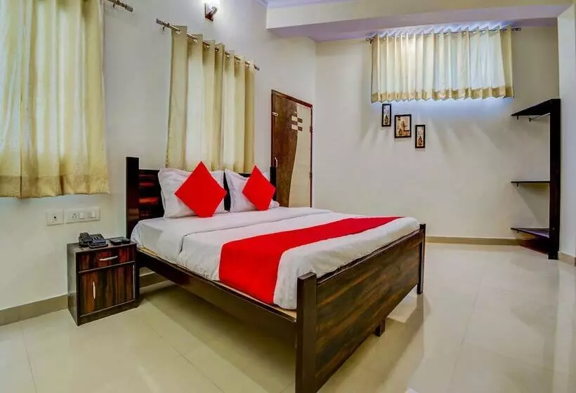 Oyo 22942 Hotel Opal