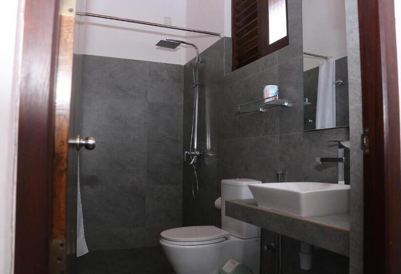 Seafood Restaurant And Motel