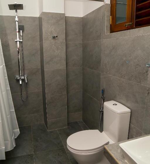 Seafood Restaurant And Motel