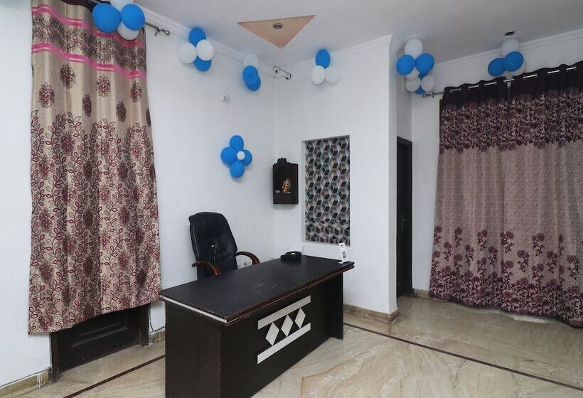 هتل Oyo 22506 Heaven Residency