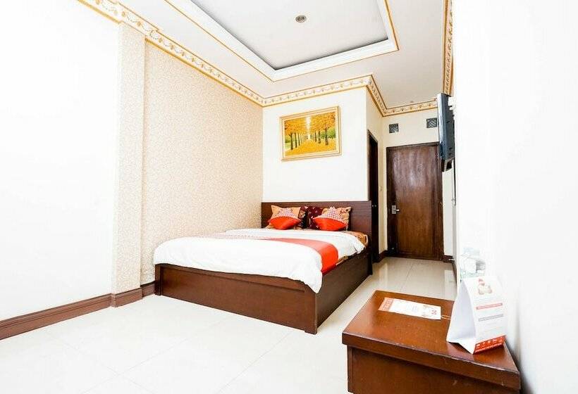 Hotell Oyo 230 Maleo Residence