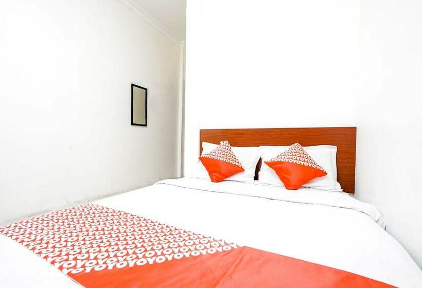 Hotell Oyo 230 Maleo Residence