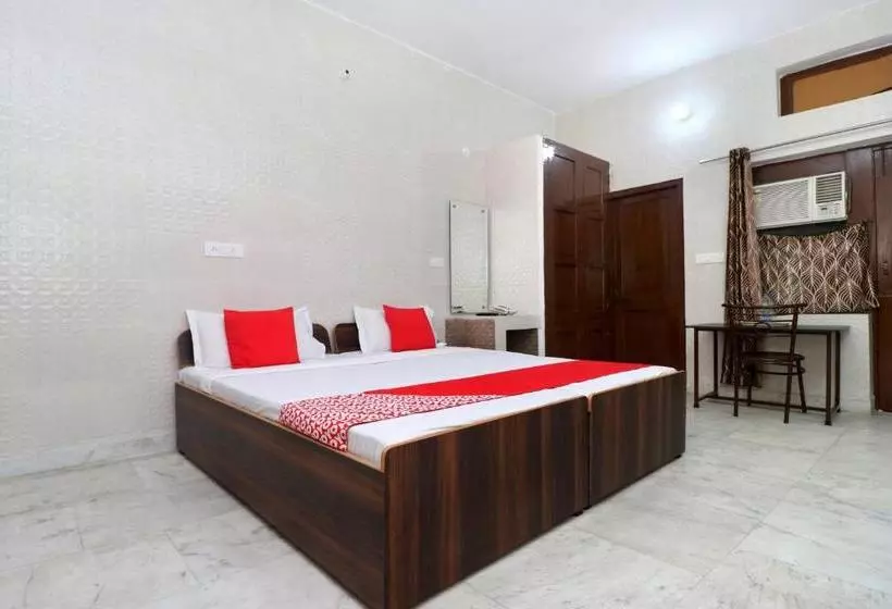 ホテル Oyo 23066 Shiv Guest House