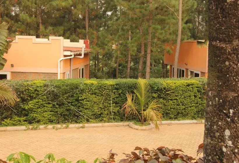 هتل Saltek Forest Cottages