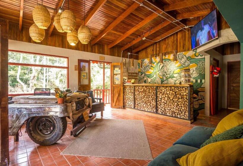 فندق Selina Monteverde