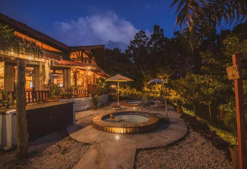 فندق Selina Monteverde