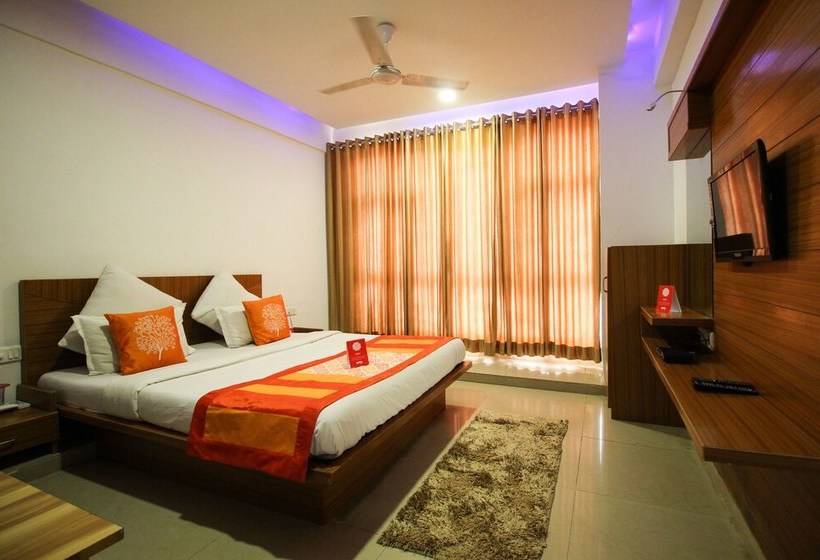 Oyo 5122 Hotel Midway Residency