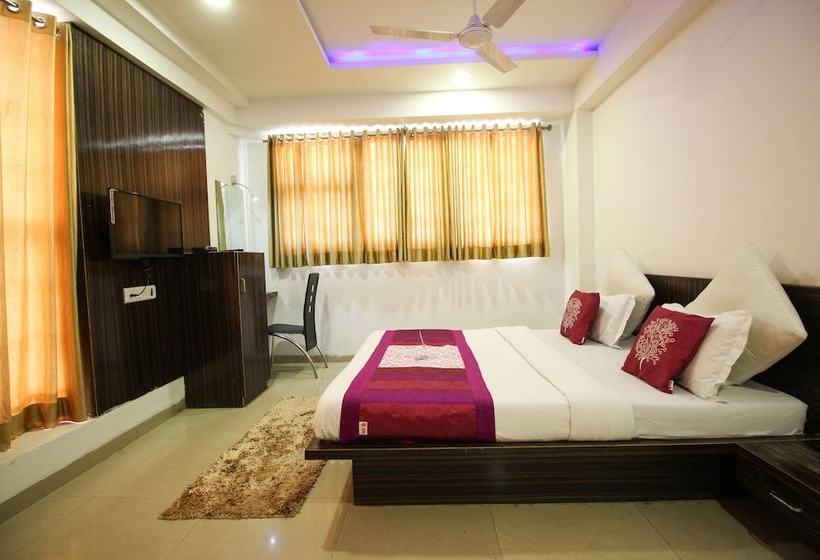 Oyo 5122 Hotel Midway Residency