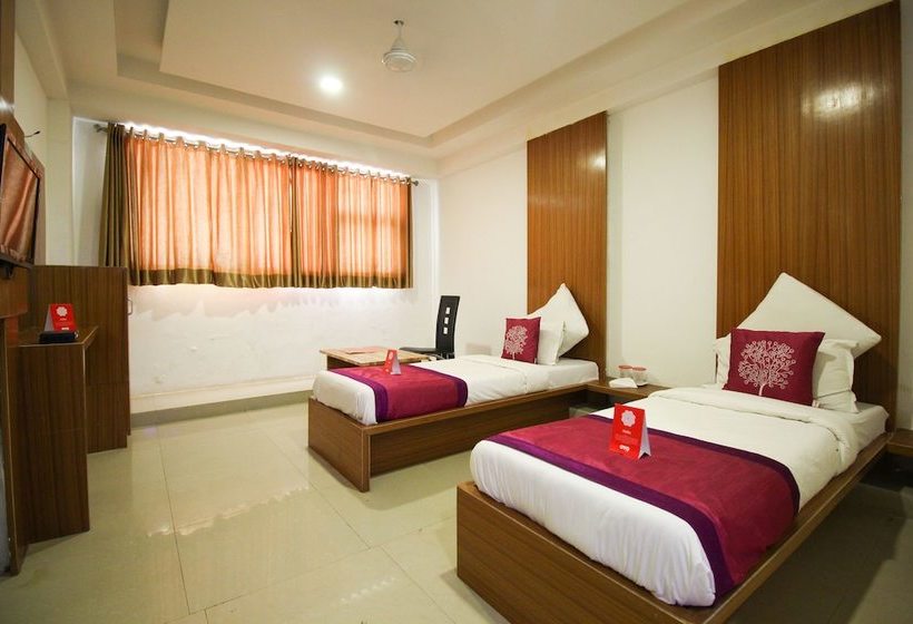 Oyo 5122 Hotel Midway Residency