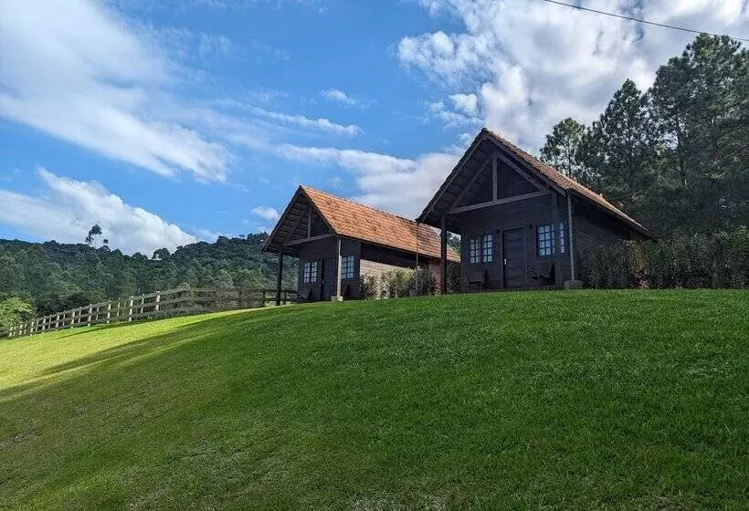 Retkeilymaja Pousada Scursel