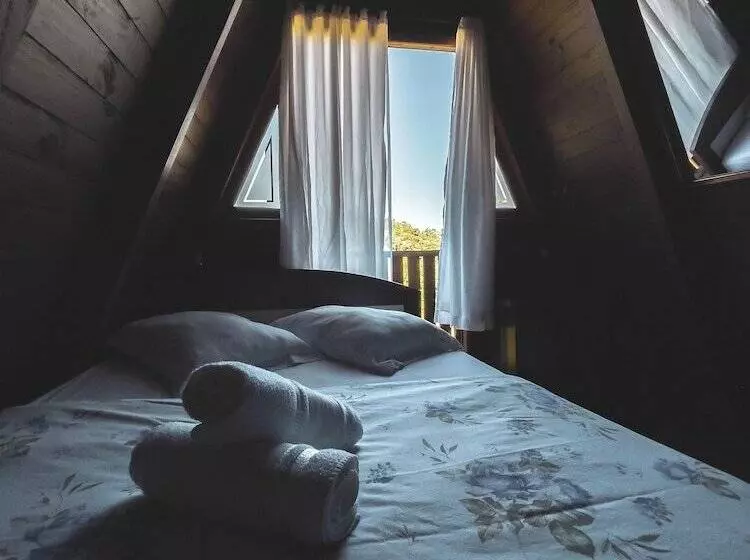 Retkeilymaja Pousada Scursel