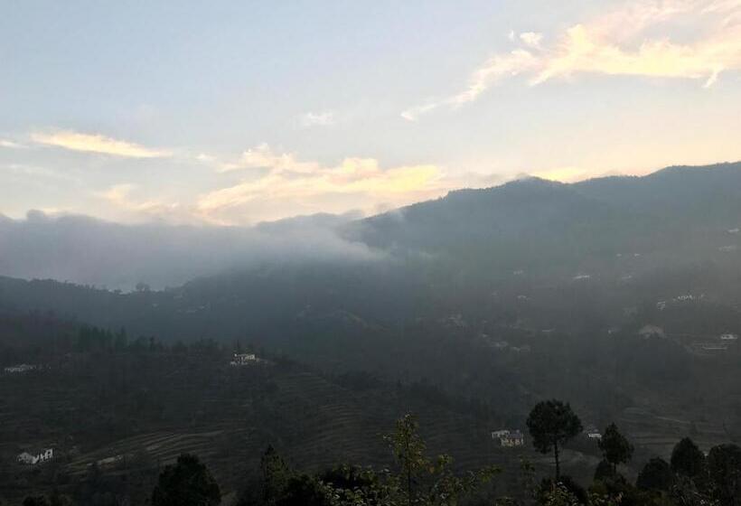 Bed and Breakfast Enchanted Hills Farmstay