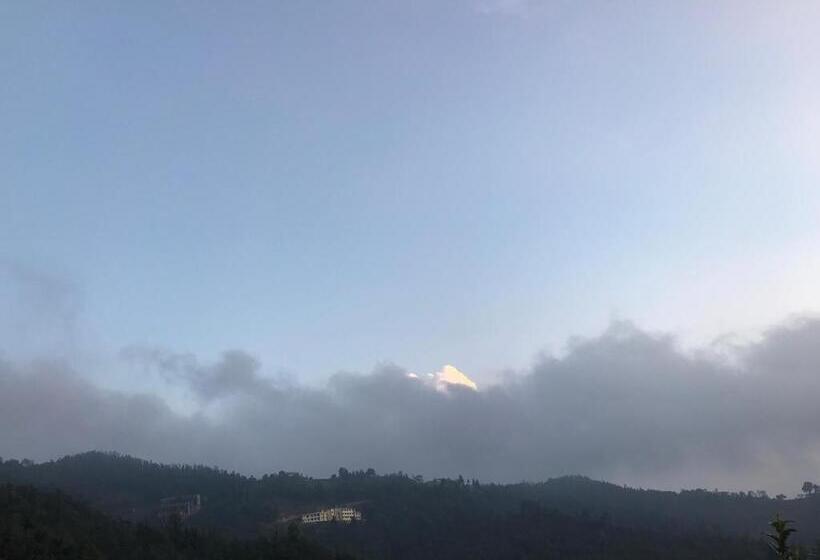 Bed and Breakfast Enchanted Hills Farmstay