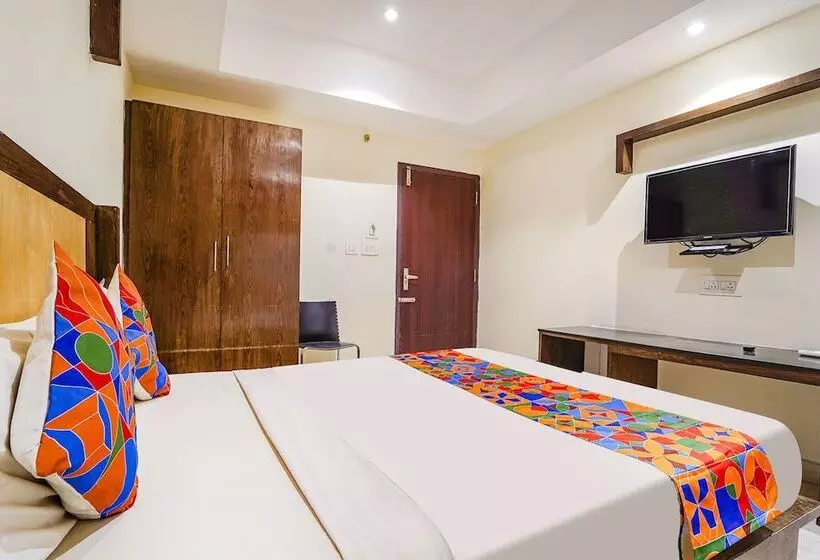 Fabhotel Hr Residency