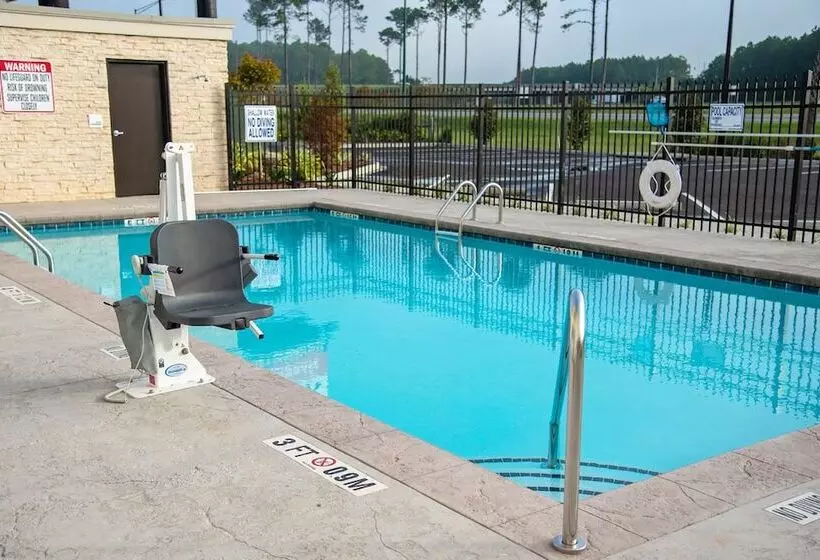 Hotelli Holiday Inn & Suites   Savannah Airport   Pooler, An Ihg