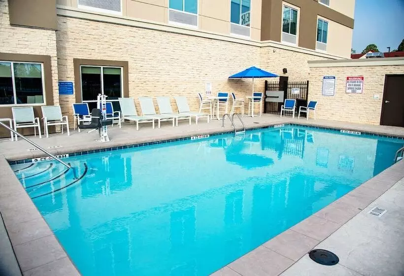 Hotelli Holiday Inn & Suites   Savannah Airport   Pooler, An Ihg