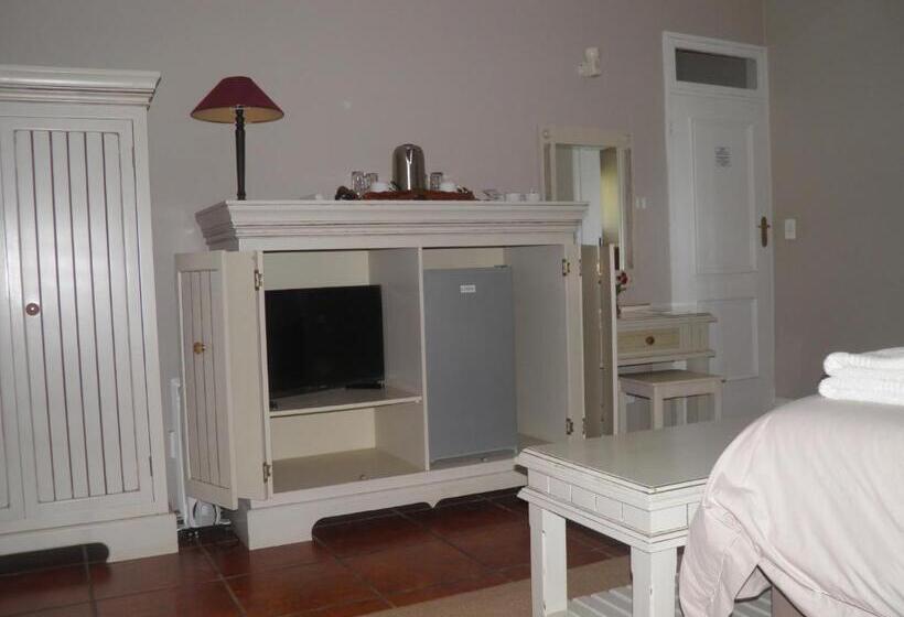 Отель Long Creek Lodge