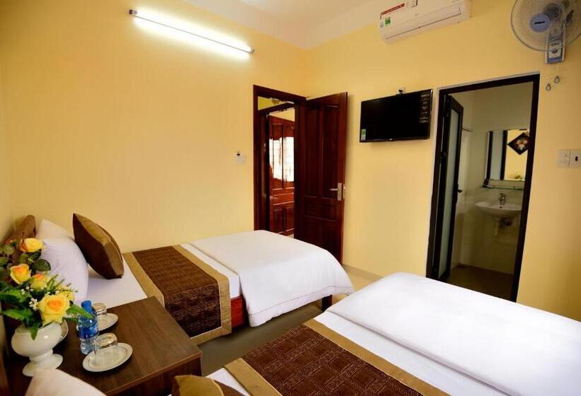 تختخواب و صبحانه Guest House Maika