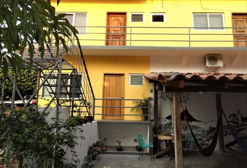 Пансион Paziflora Hostel