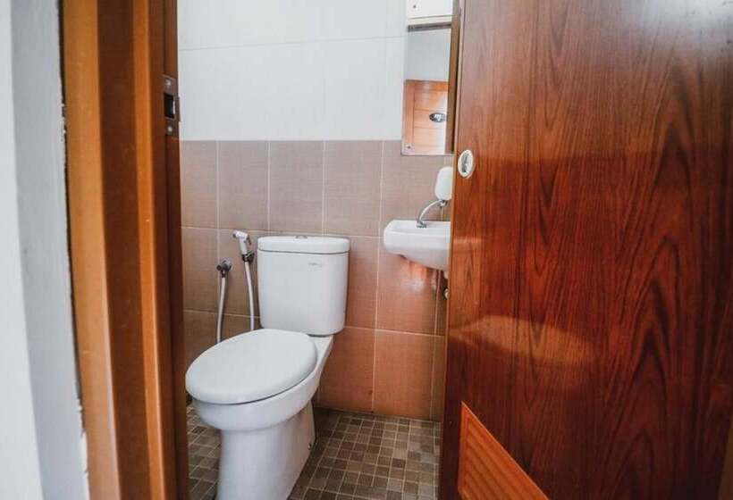 بنسيون Reddoorz Plus Near Semanggi