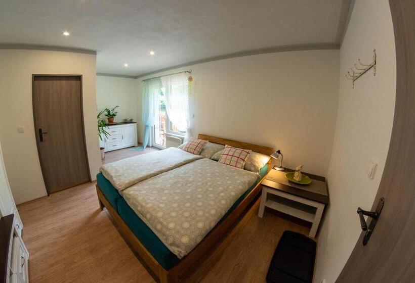 بنسيون Villa Jana