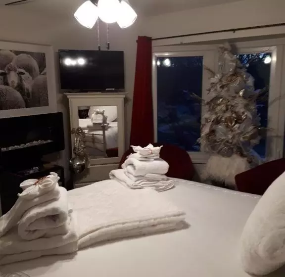 The Tartan House Bed & Breakfast
