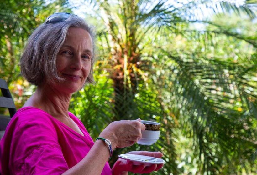 مبيت وإفطار Laluna Eco Resort Pvt Ltd