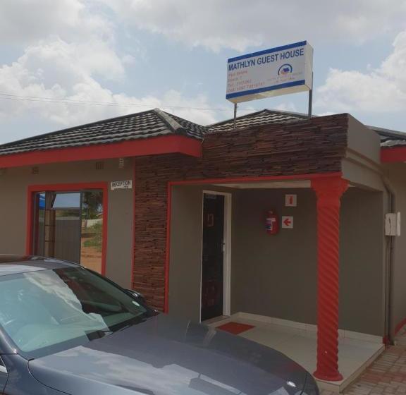 تختخواب و صبحانه Mathlyn Guesthouse Gaborone