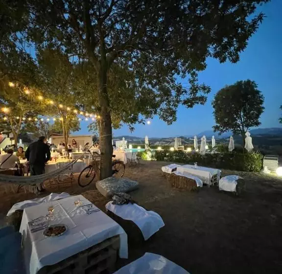 ホテル Agriturismo Le Capannacce Urbania