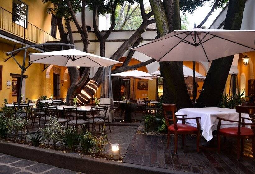 Отель Los Camilos