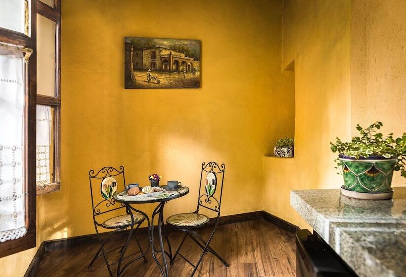 Отель Los Camilos