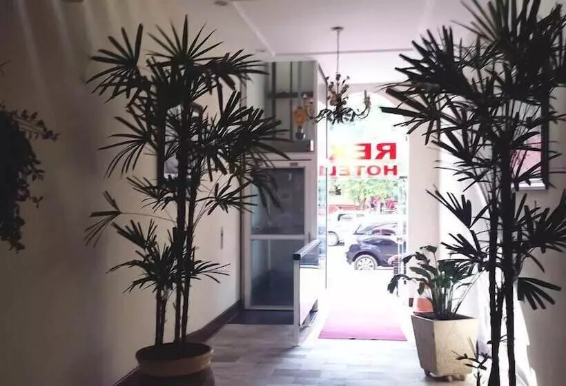 Hotelli Vila Real Rex