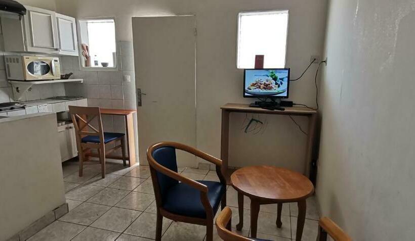 فندق Veronique Christine