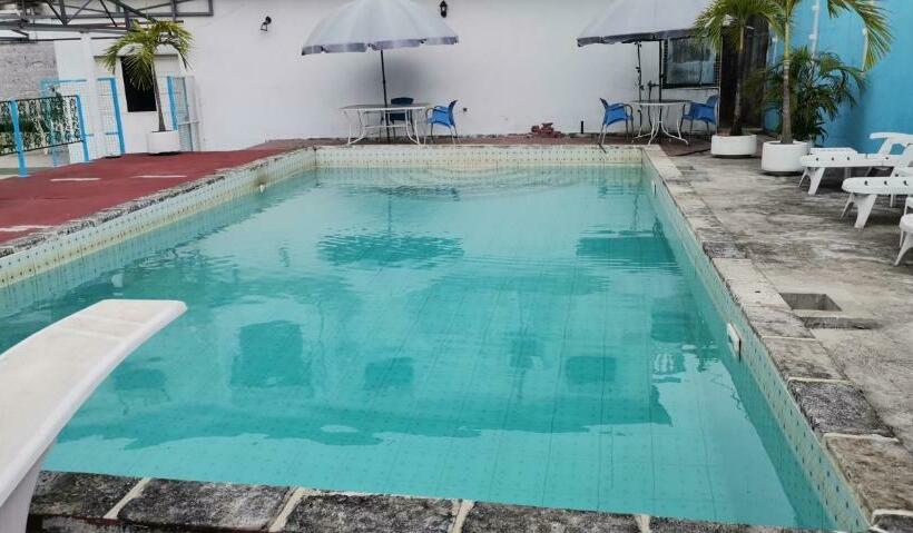 فندق Veronique Christine