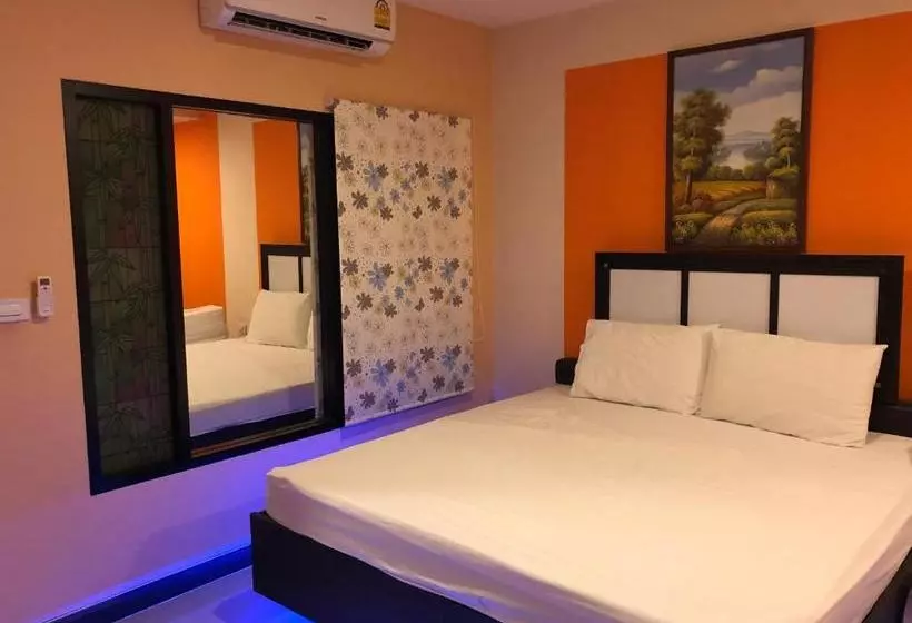 پانسیون Jirapa Modern Resort