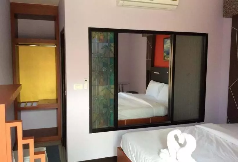 پانسیون Jirapa Modern Resort