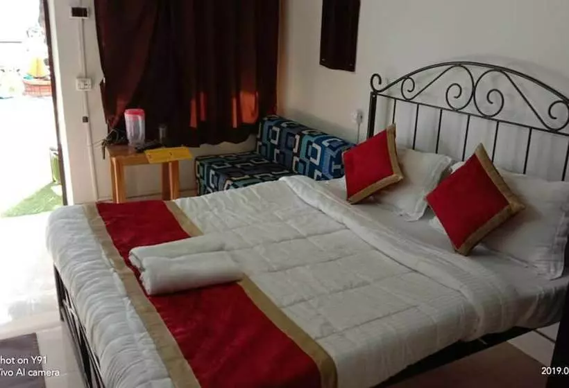 هتل Kausani Retreat