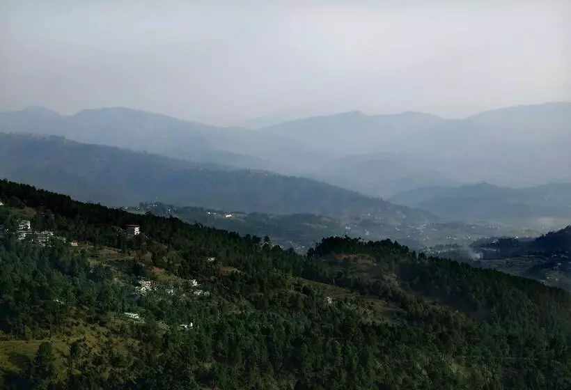 هتل Kausani Retreat