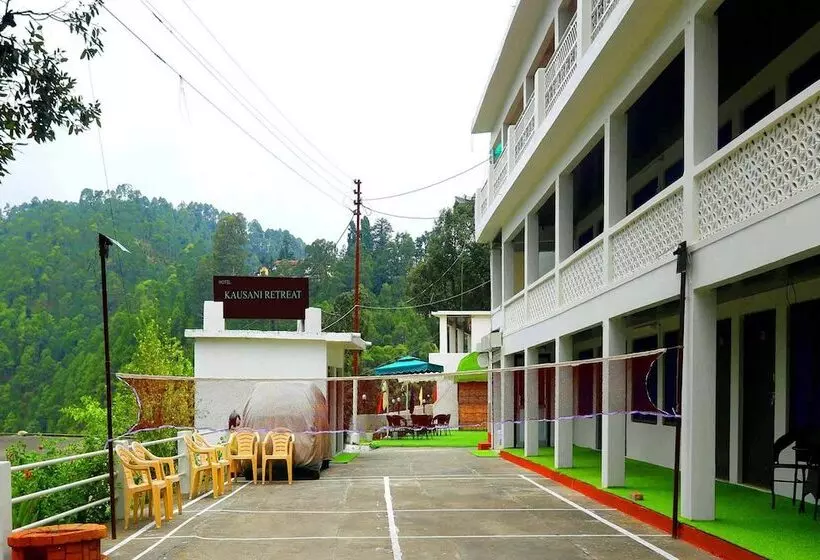 هتل Kausani Retreat