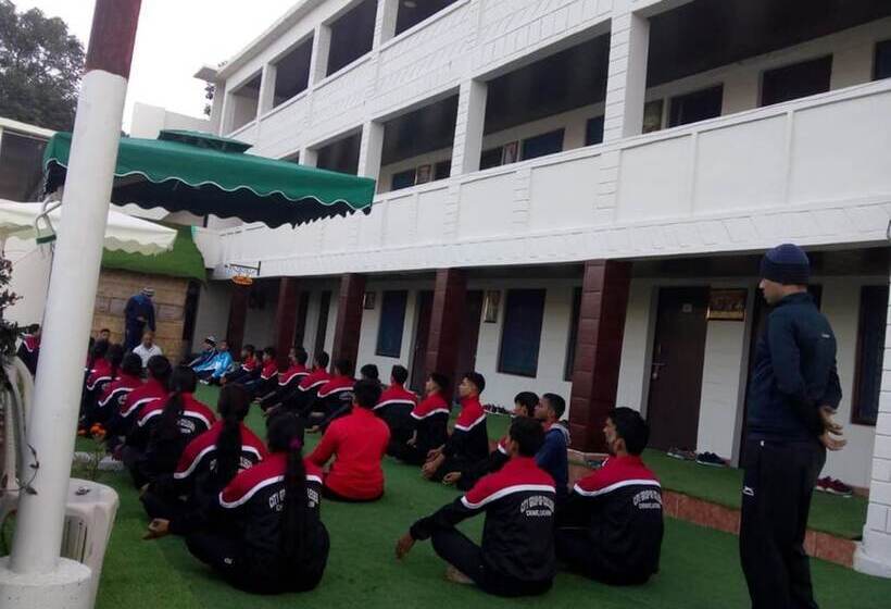 فندق Kausani Retreat