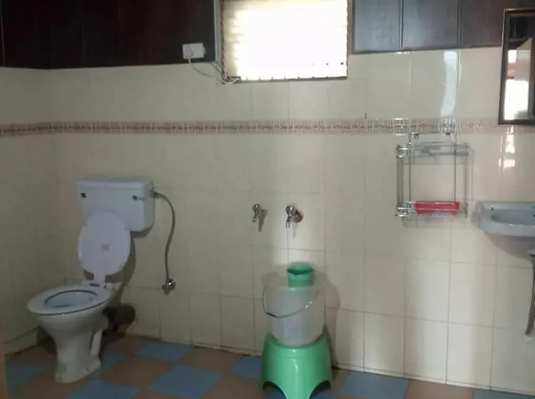 هتل Kausani Retreat