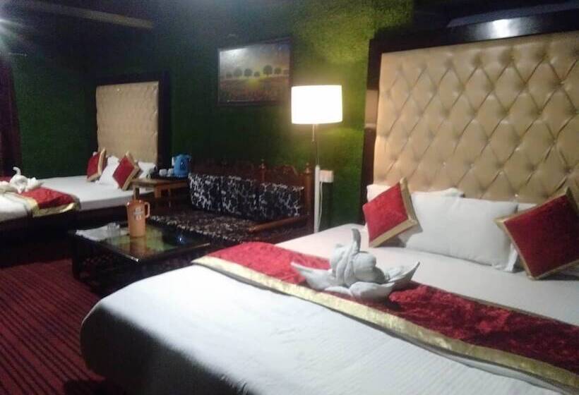 فندق Kausani Retreat