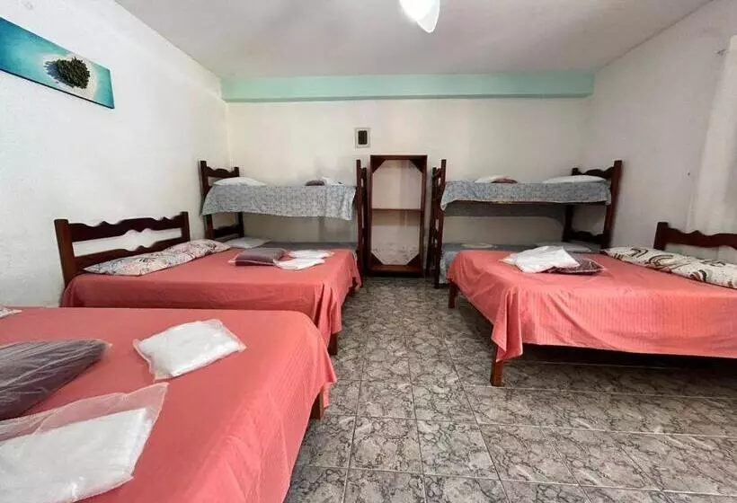 ペンション Pousada Geres Peruíbe