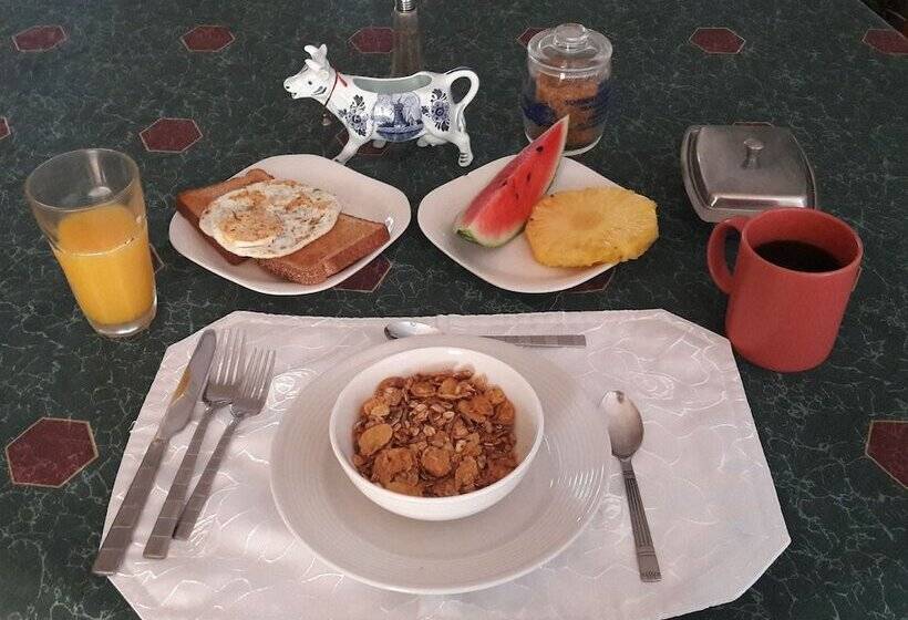 Hildas Bed And Breakfast