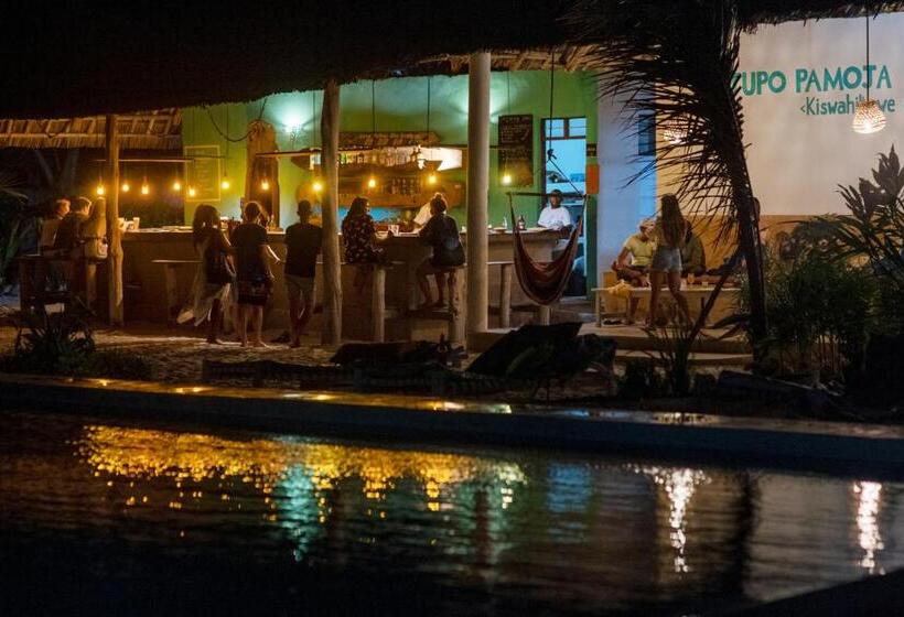 旅馆 New Teddy's On The Beach