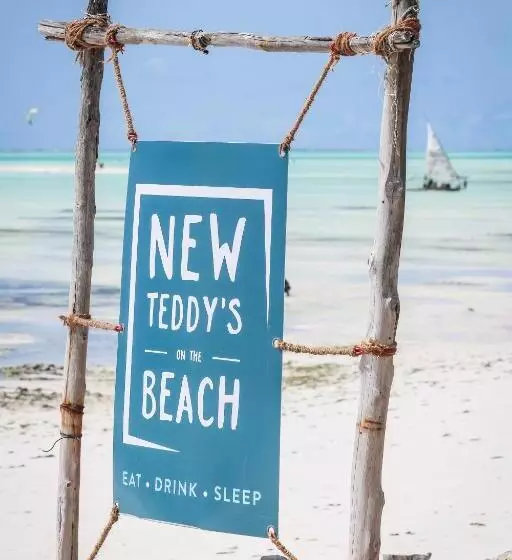 ユースホステル New Teddy's On The Beach