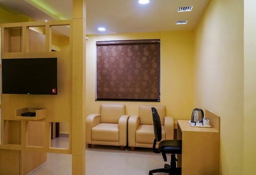 Hotel Treebo Oasis, Laxmisagar