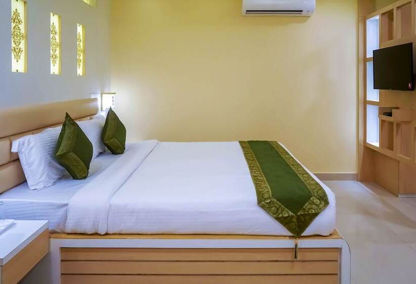 Hotel Treebo Oasis, Laxmisagar